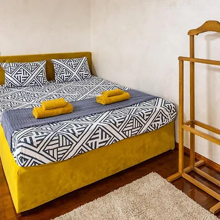 On Kovzhuna Street *