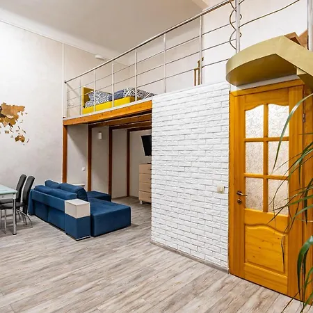 Apartment On Kovzhuna Street